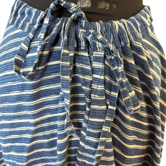 Fashion Hut Y2K Blue Striped Women's Skirt - Picture 10 of 11